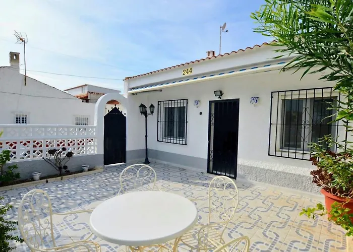 Chalet Casa Venus: Salinas De Torrevieja