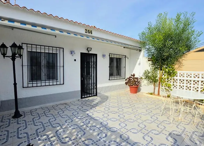 Casa Venus: Salinas De Chalet Torrevieja